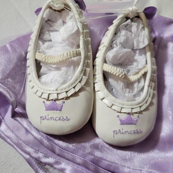 Gymboree Castle Princess NWT 12-18 month outfit, NWOT size 03 shoes set. Z27 - Picture 2 of 3